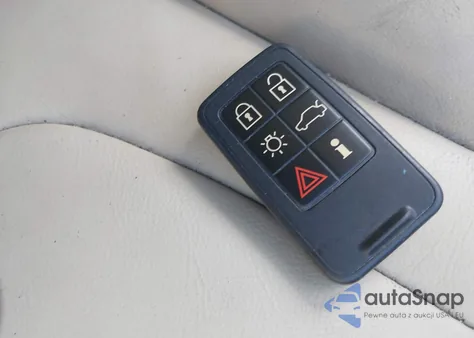 2015 Volvo Xc60 T6 Premier Plus из США, поврежденный, VIN YV4902RC5F2579433